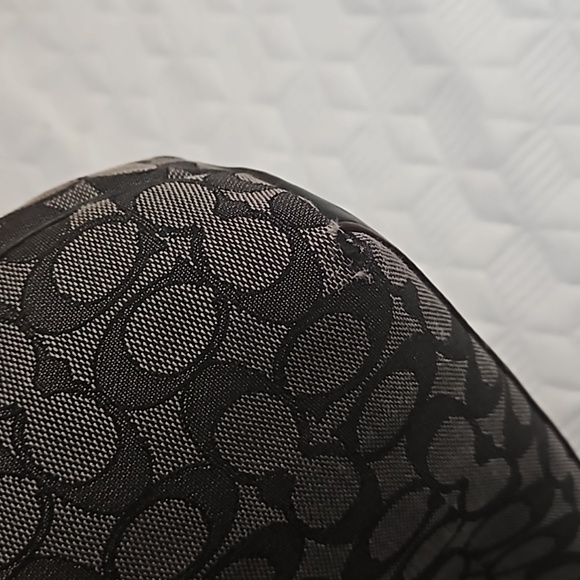 Black coach purse - Picture 8 of 9